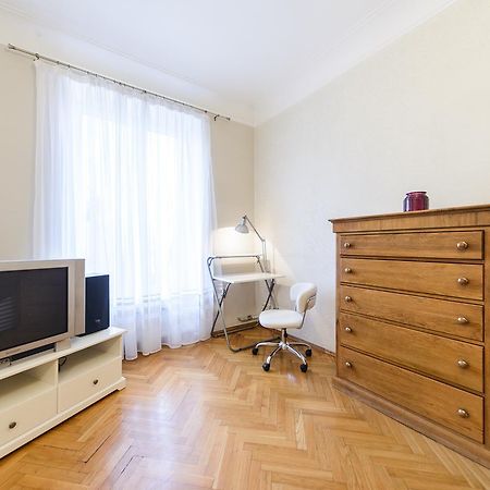 Apartment Near Olympic Stadium Kijev Kültér fotó